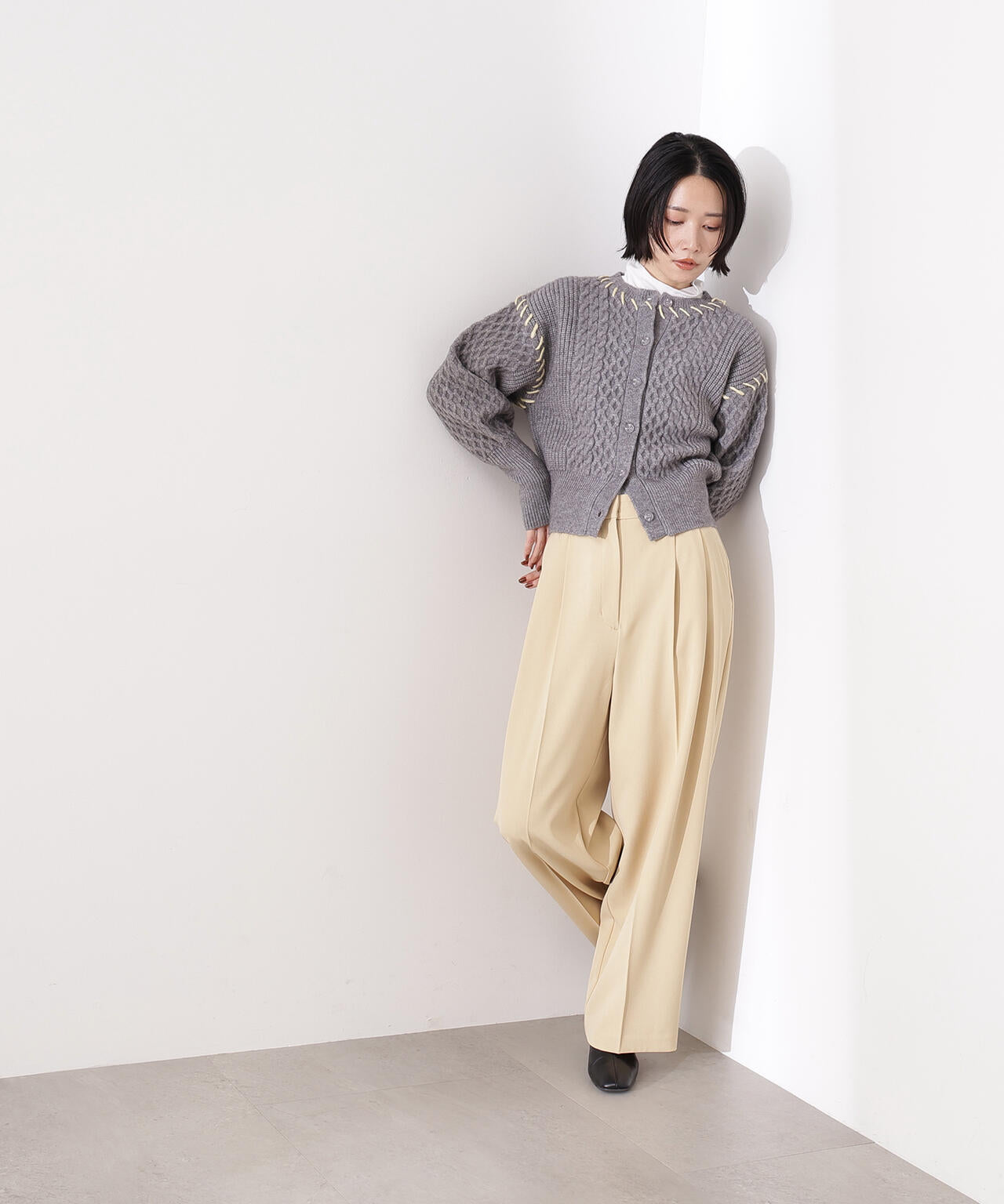 ツータックワイドパンツ