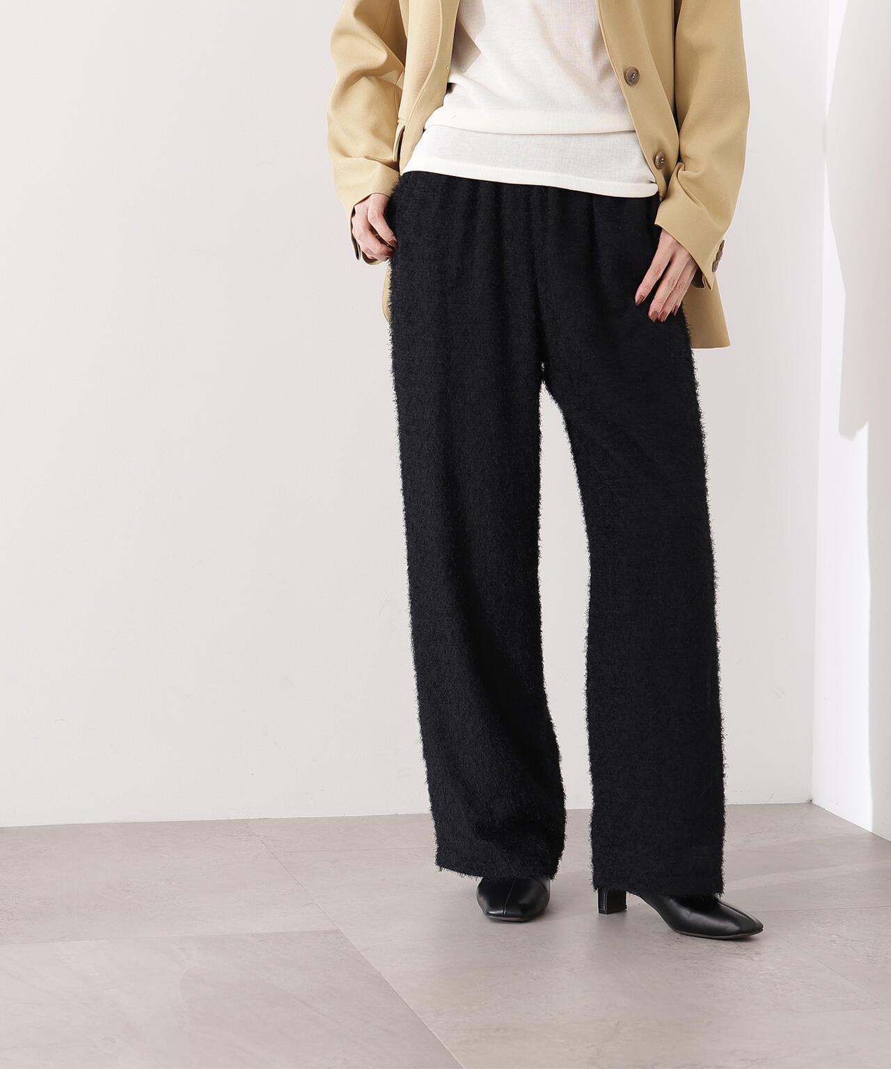 フェザータッチワイドパンツ
