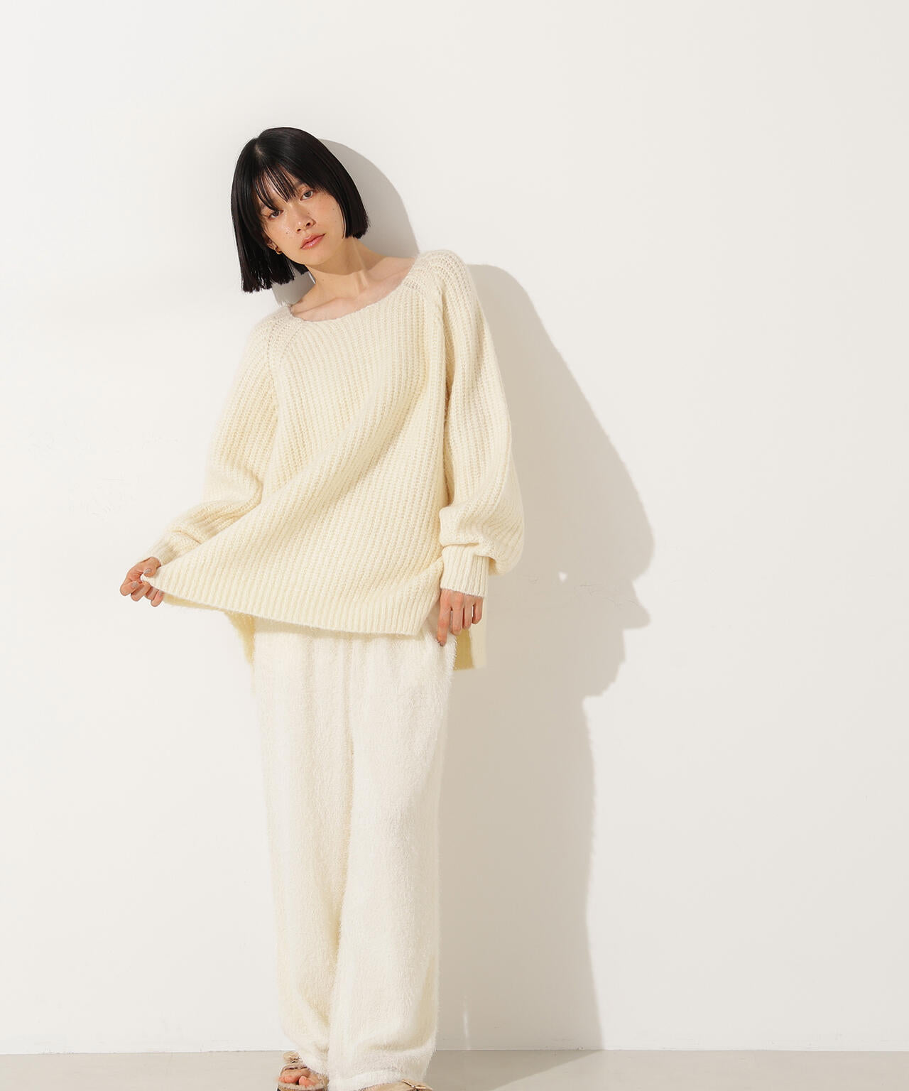 フェザータッチワイドパンツ