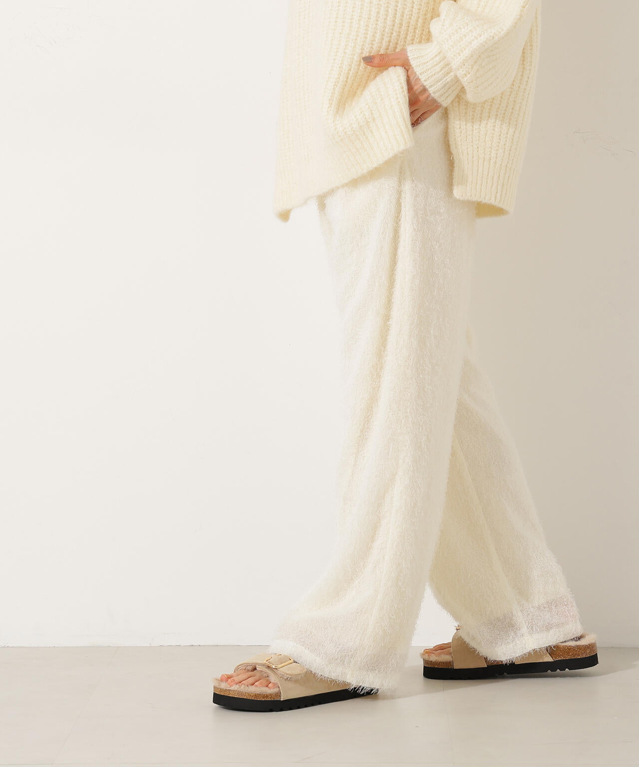 フェザータッチワイドパンツ