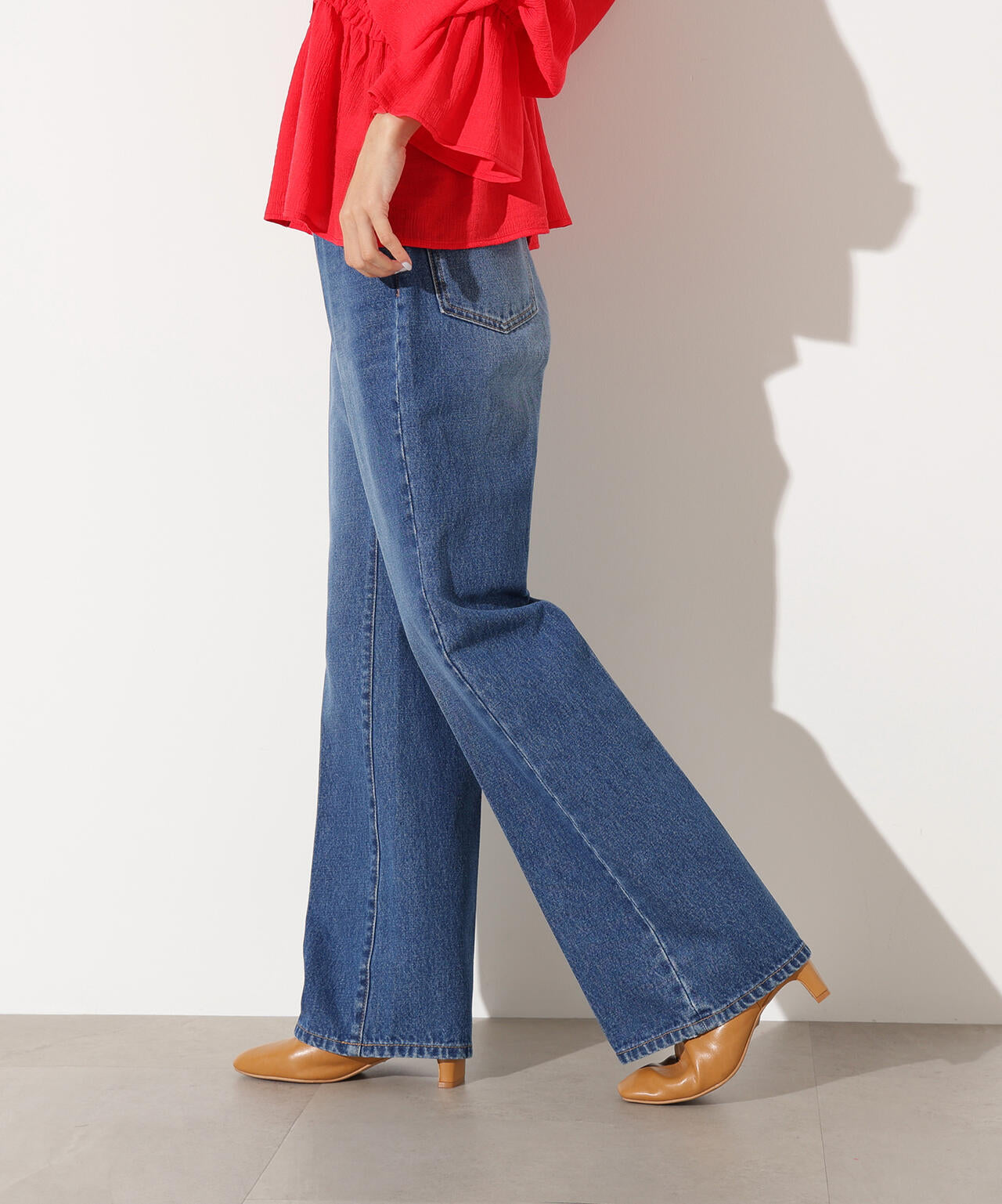 【岸本セシルさん着用】【小室安未さん着用】センタープレスフレアデニムパンツ