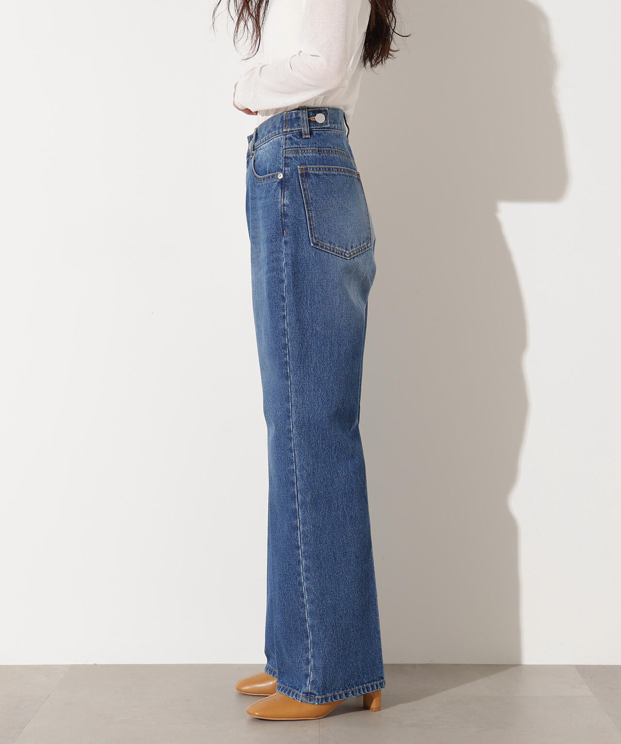 【岸本セシルさん着用】【小室安未さん着用】センタープレスフレアデニムパンツ