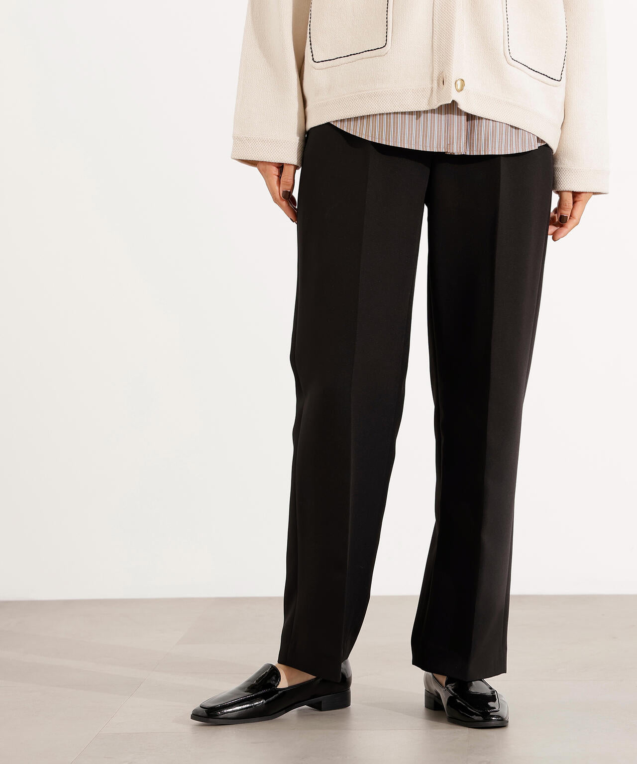 ベーシックストレートパンツ