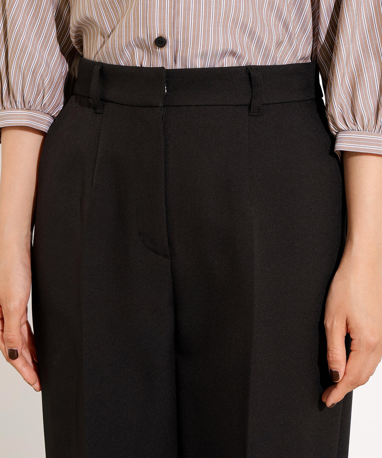 ベーシックストレートパンツ