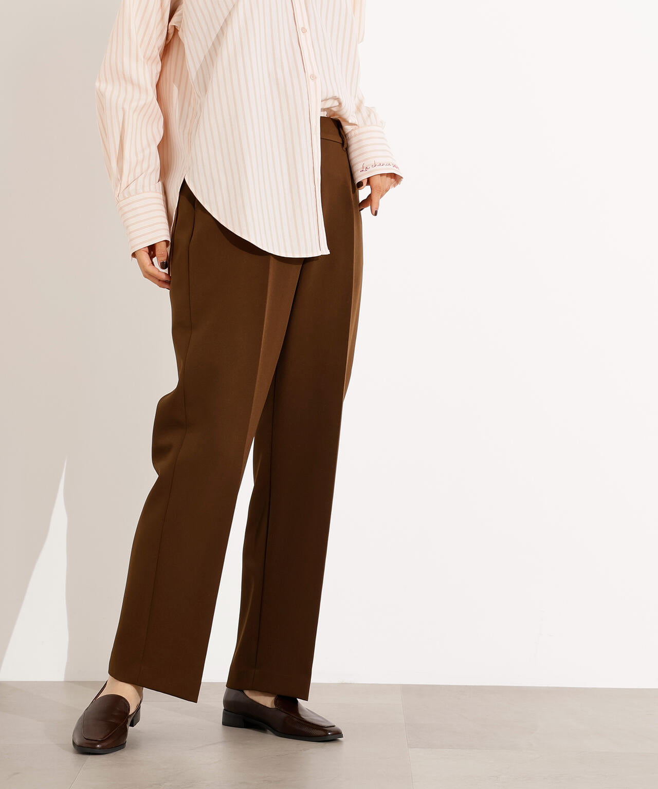 ベーシックストレートパンツ