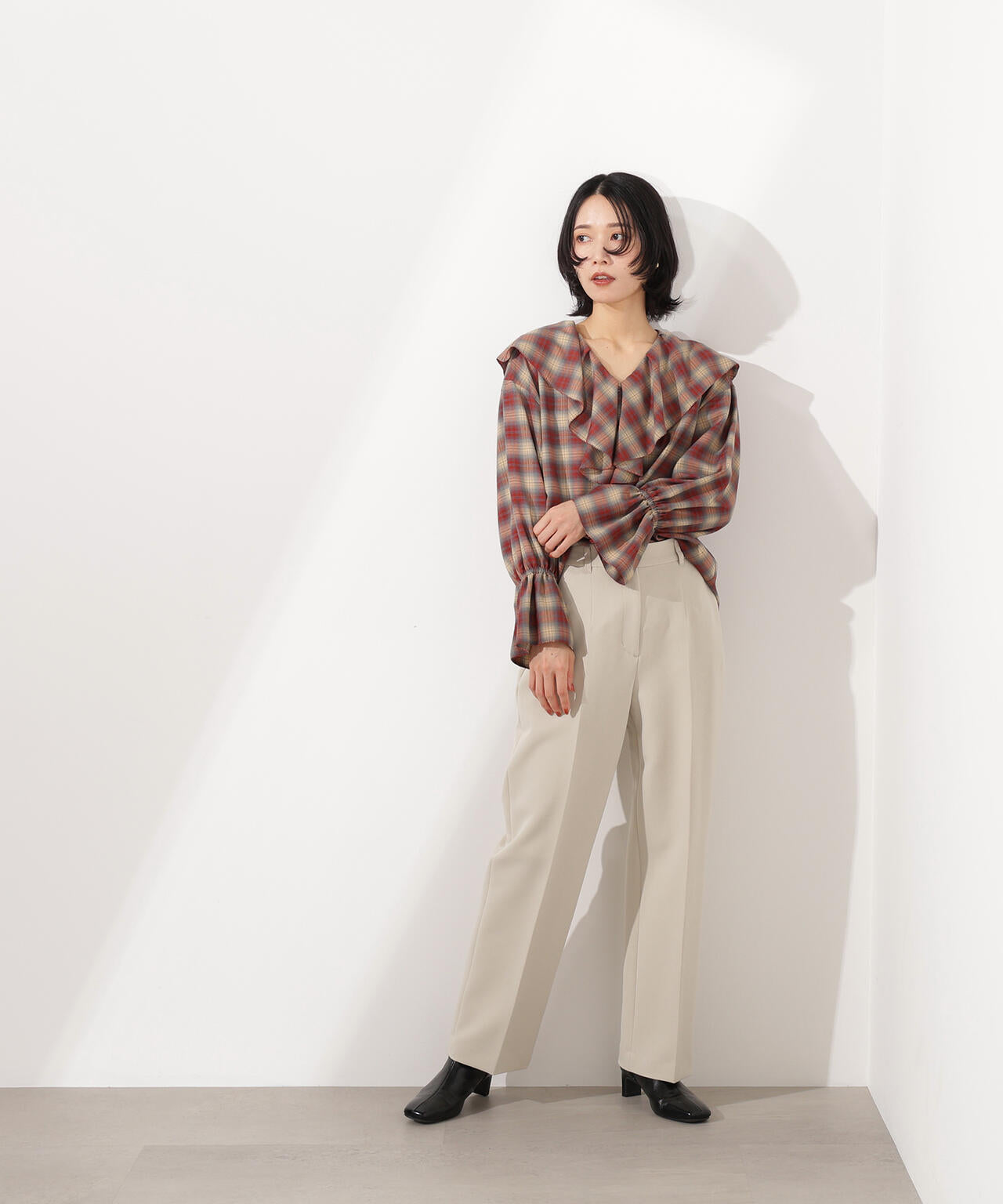 ベーシックストレートパンツ