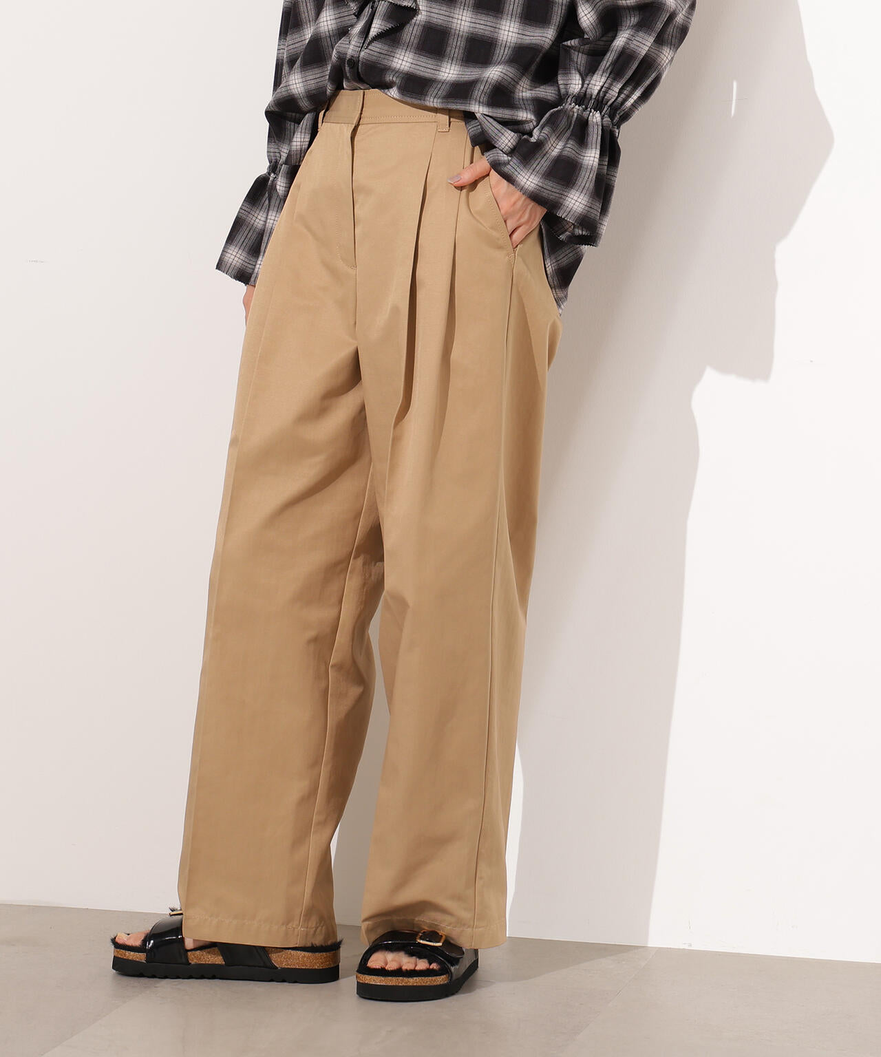 ツータックツイルパンツ