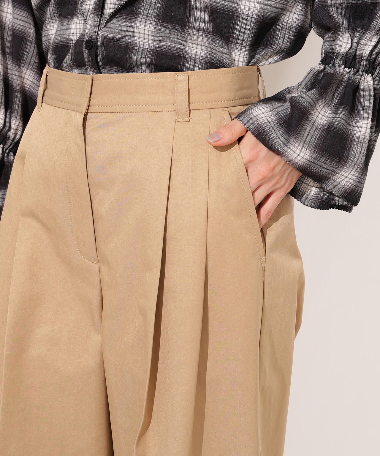 ツータックツイルパンツ