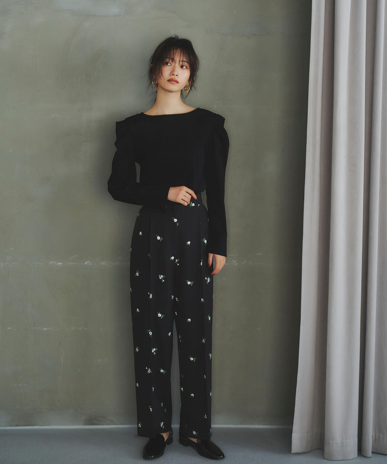 【小室安未さん着用】エンブロイダリーフラワーパンツ
