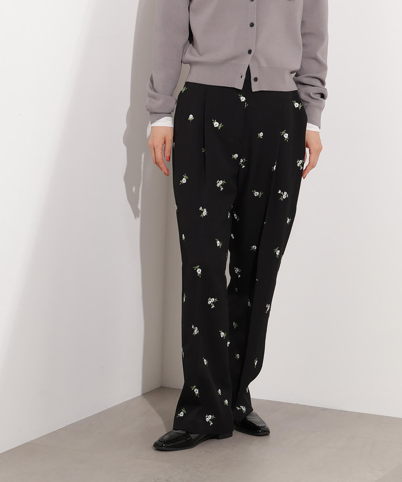 【小室安未さん着用】エンブロイダリーフラワーパンツ