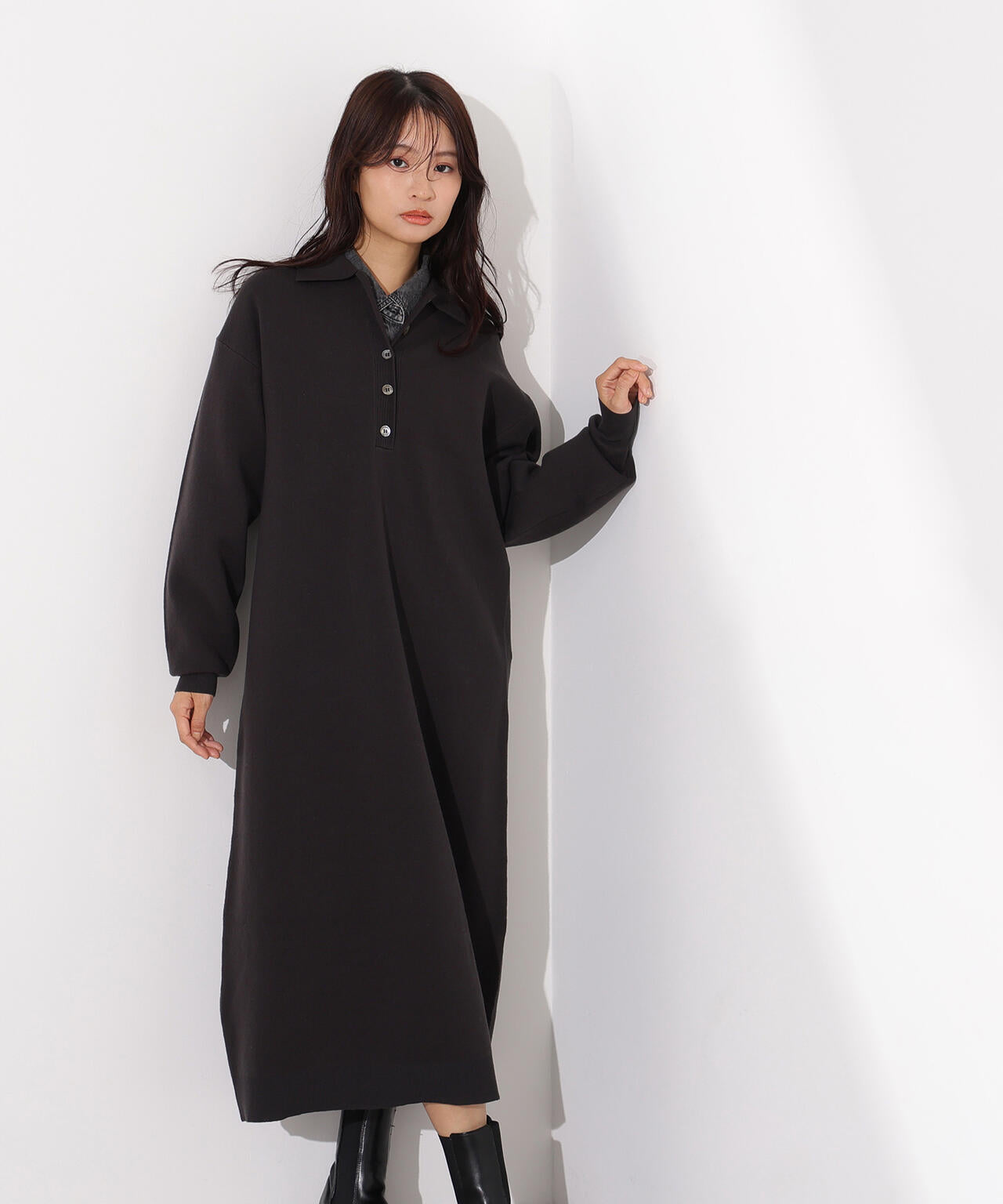 スキッパーネックニットワンピース