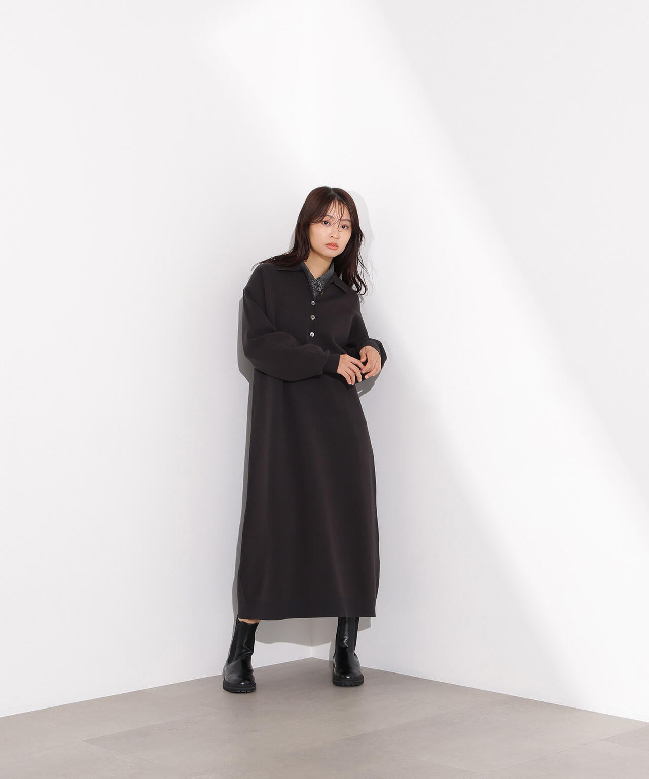 スキッパーネックニットワンピース