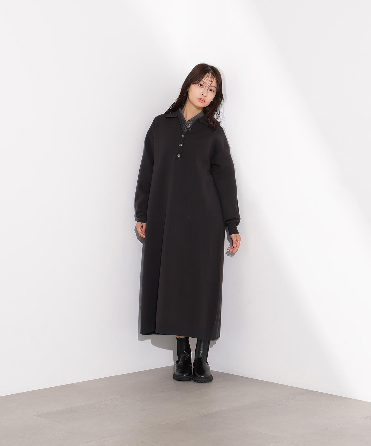 スキッパーネックニットワンピース