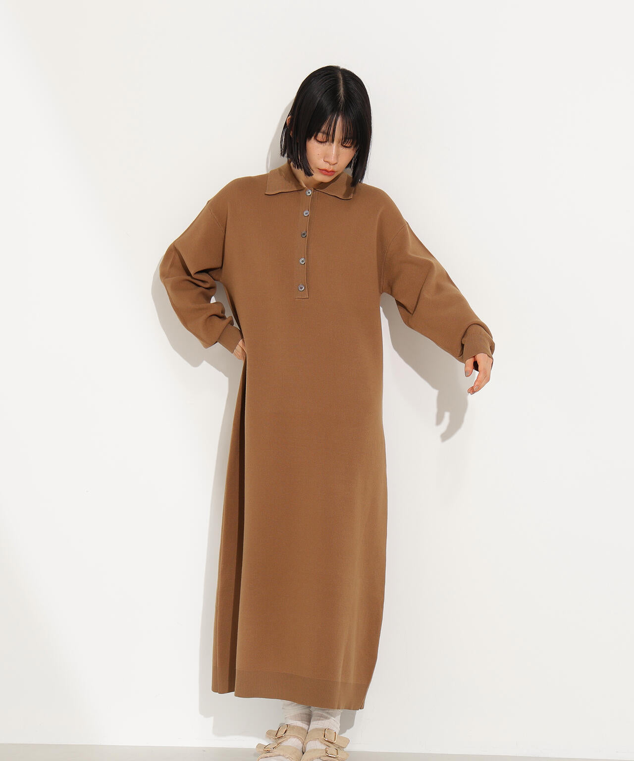 スキッパーネックニットワンピース