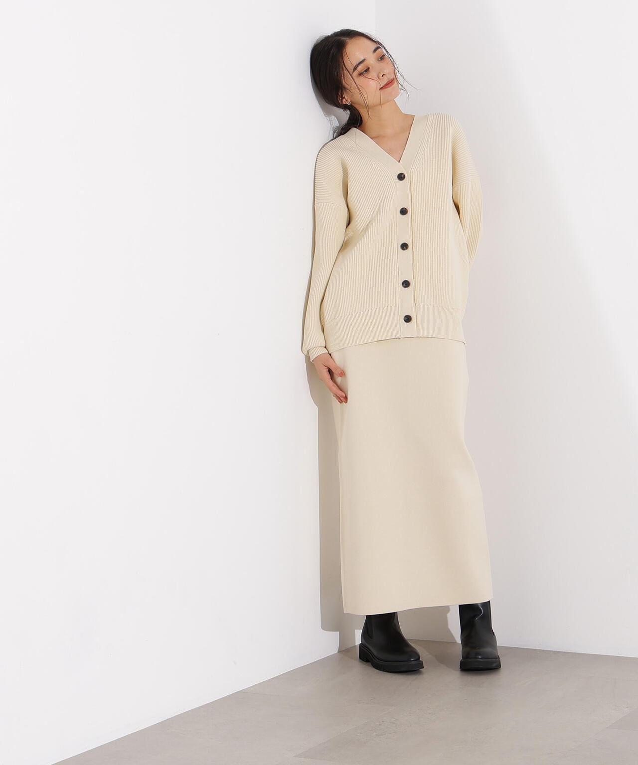 フォルムニットカーデセットアップ