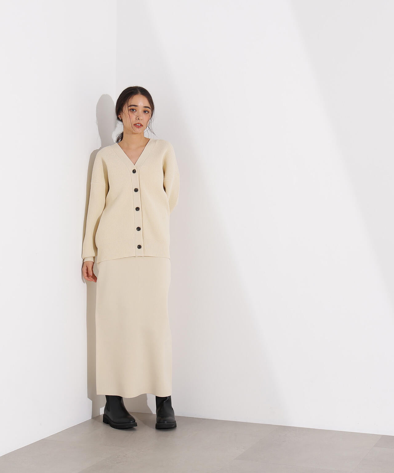 フォルムニットカーデセットアップ