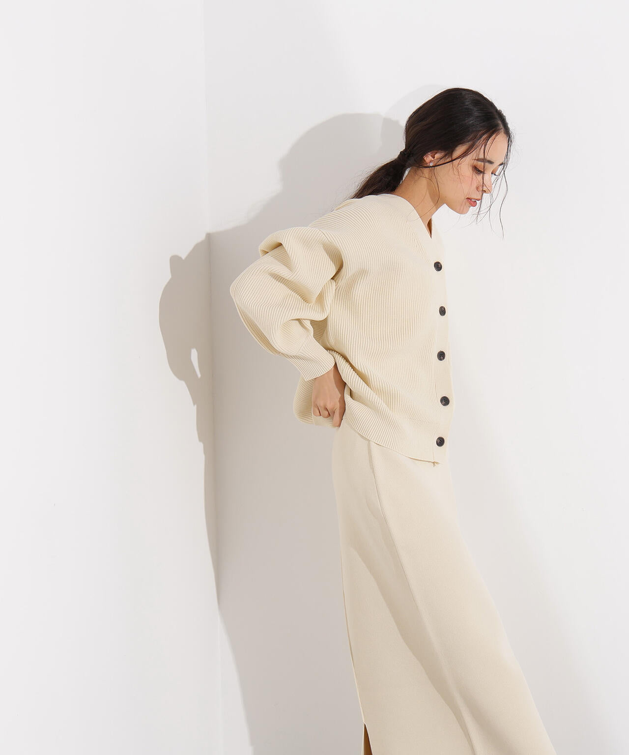 フォルムニットカーデセットアップ