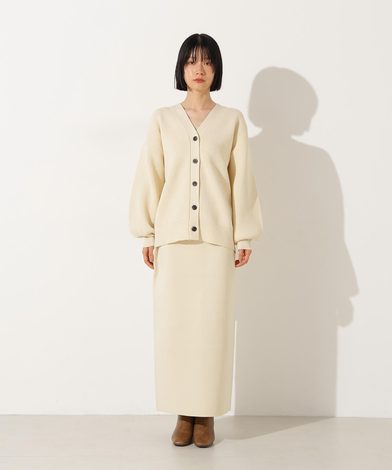 フォルムニットカーデセットアップ