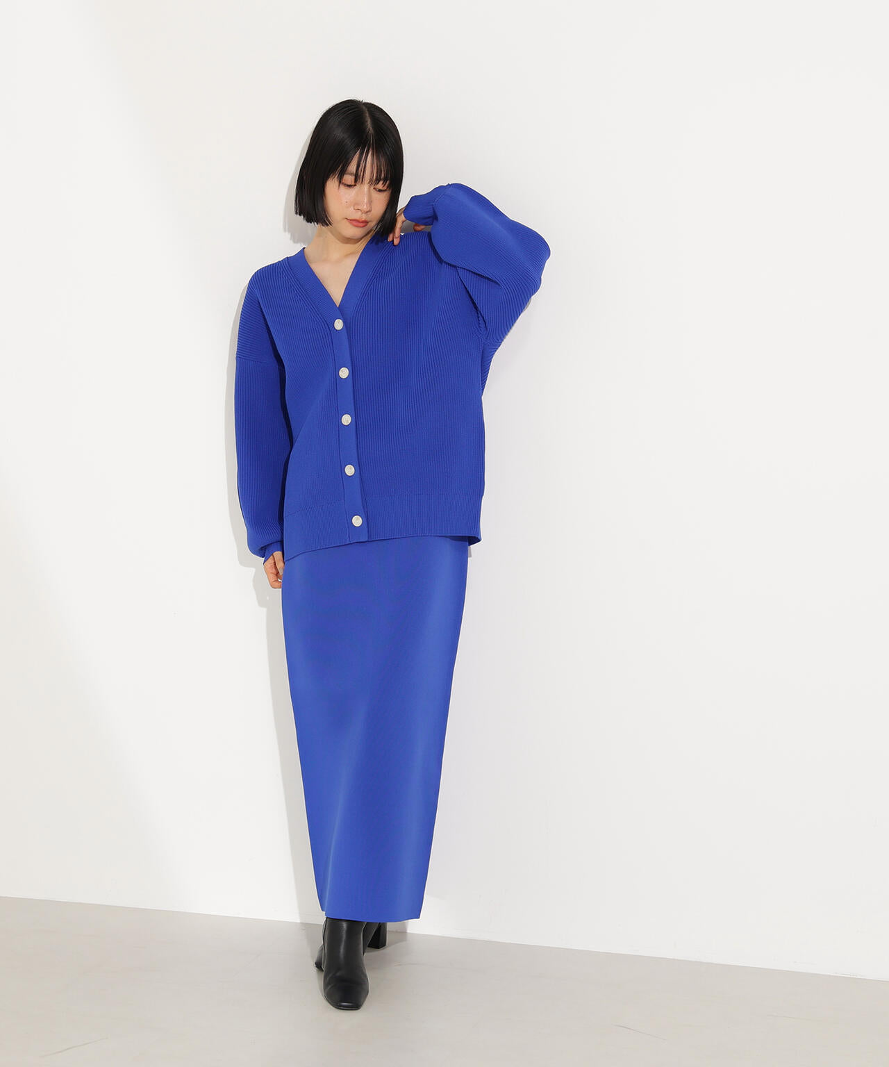 フォルムニットカーデセットアップ