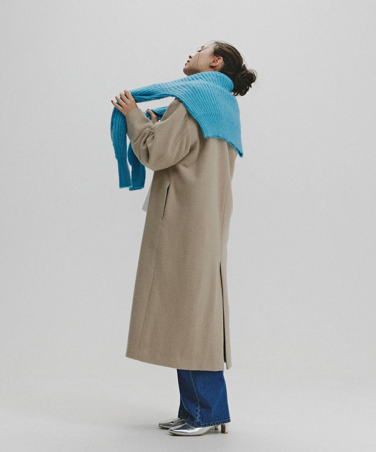 カラーレスロングコート