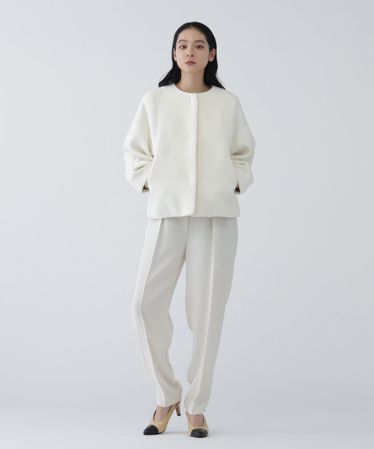 【好きを着て気分が高まる】羽織るジュエリー。パール付きショートコート