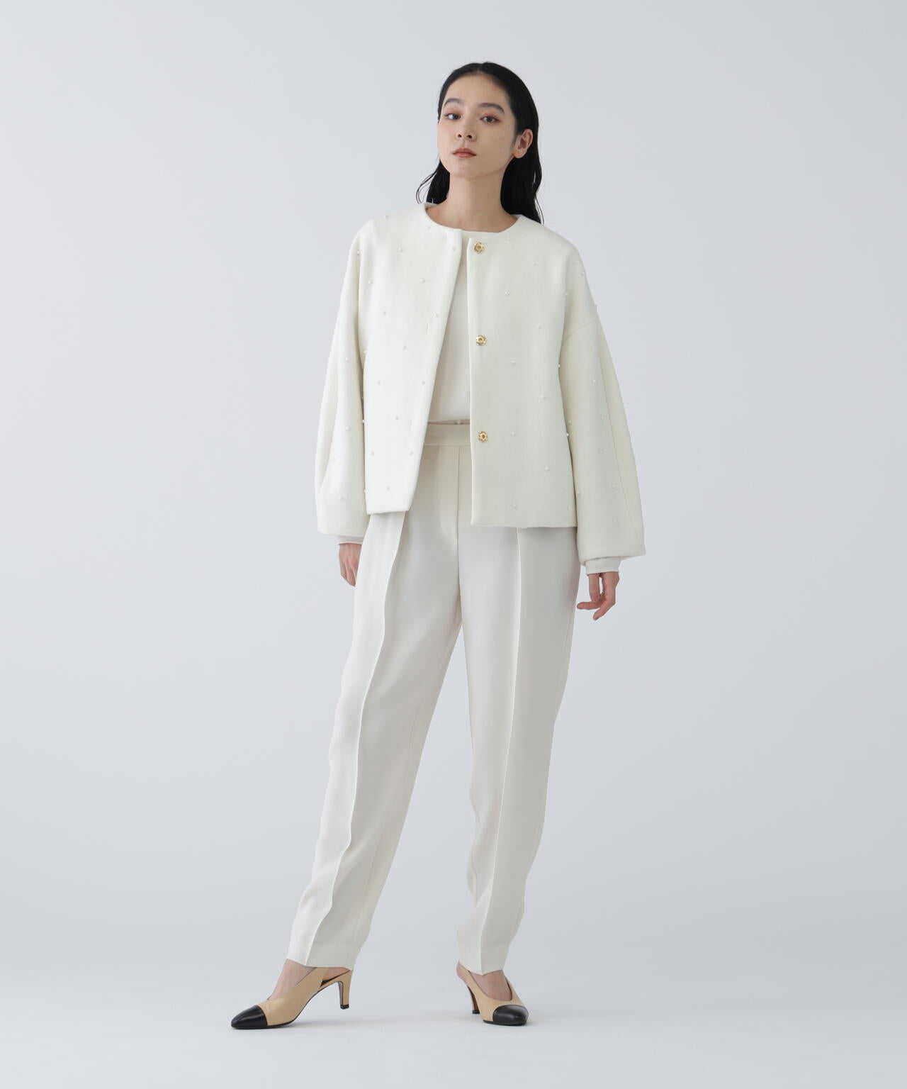 【好きを着て気分が高まる】羽織るジュエリー。パール付きショートコート