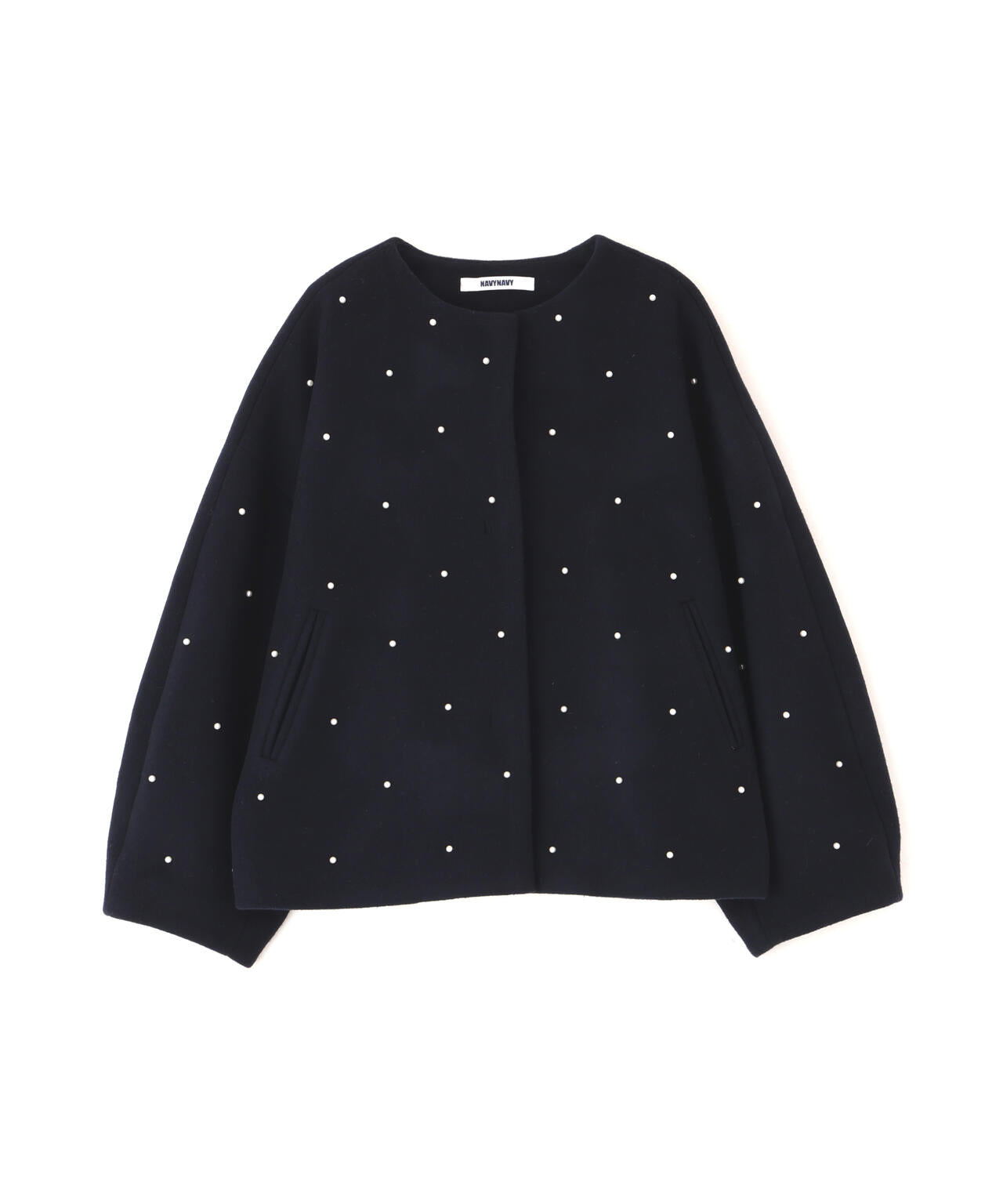 【好きを着て気分が高まる】羽織るジュエリー。パール付きショートコート