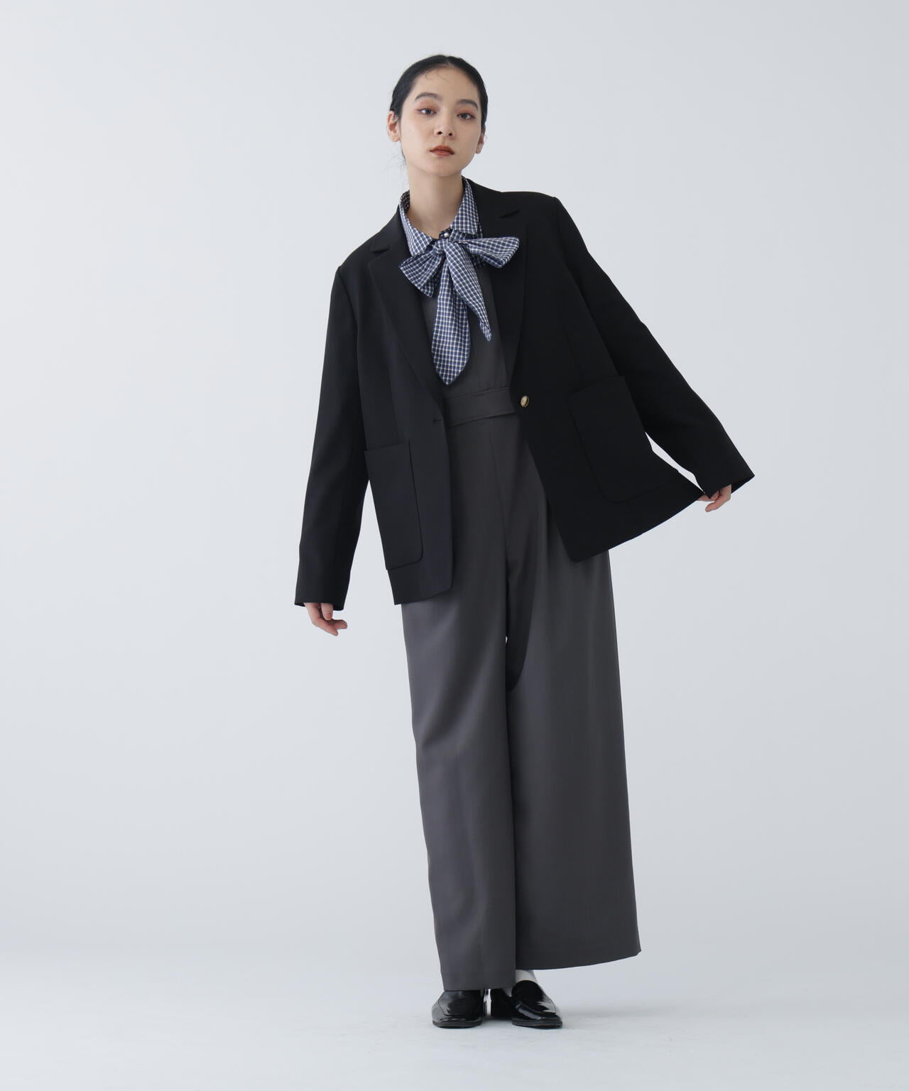 【365ユーティリティー】丸めて持ち運べる多機能忍ばせストレッチギャバテーラードジャケット