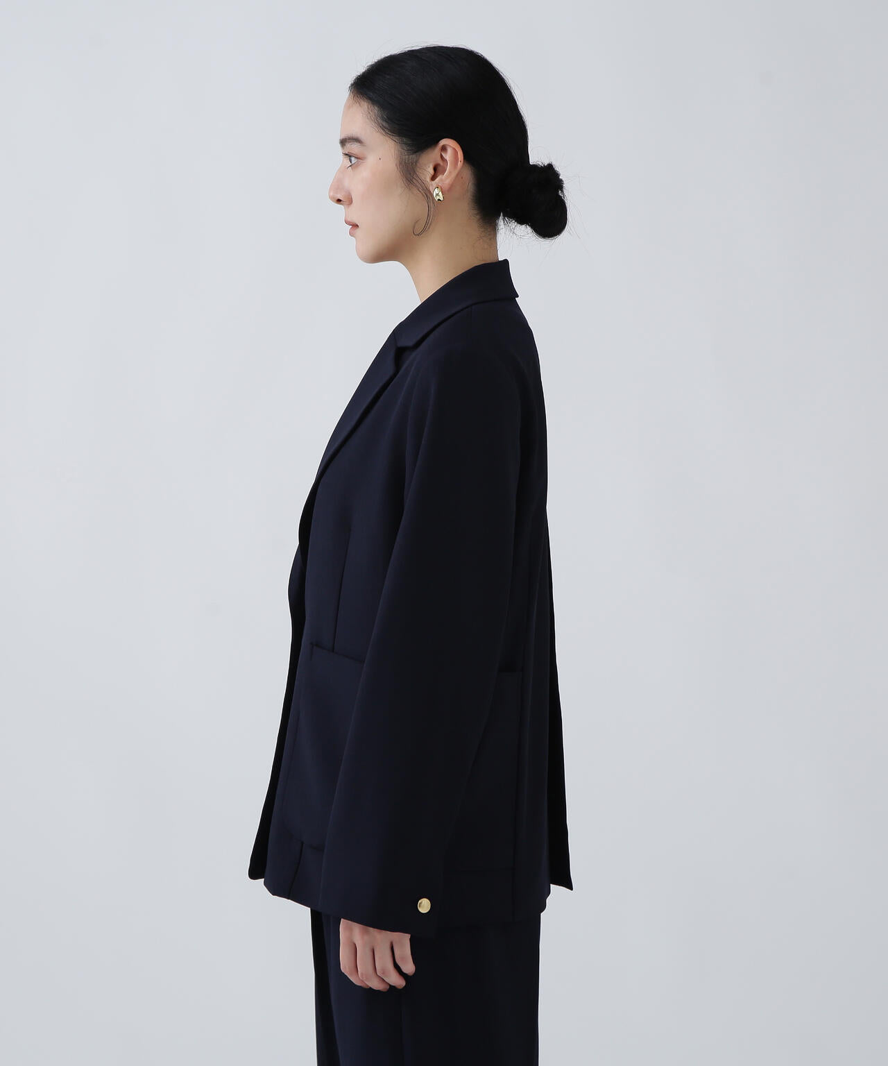 【365ユーティリティー】丸めて持ち運べる多機能忍ばせストレッチギャバテーラードジャケット