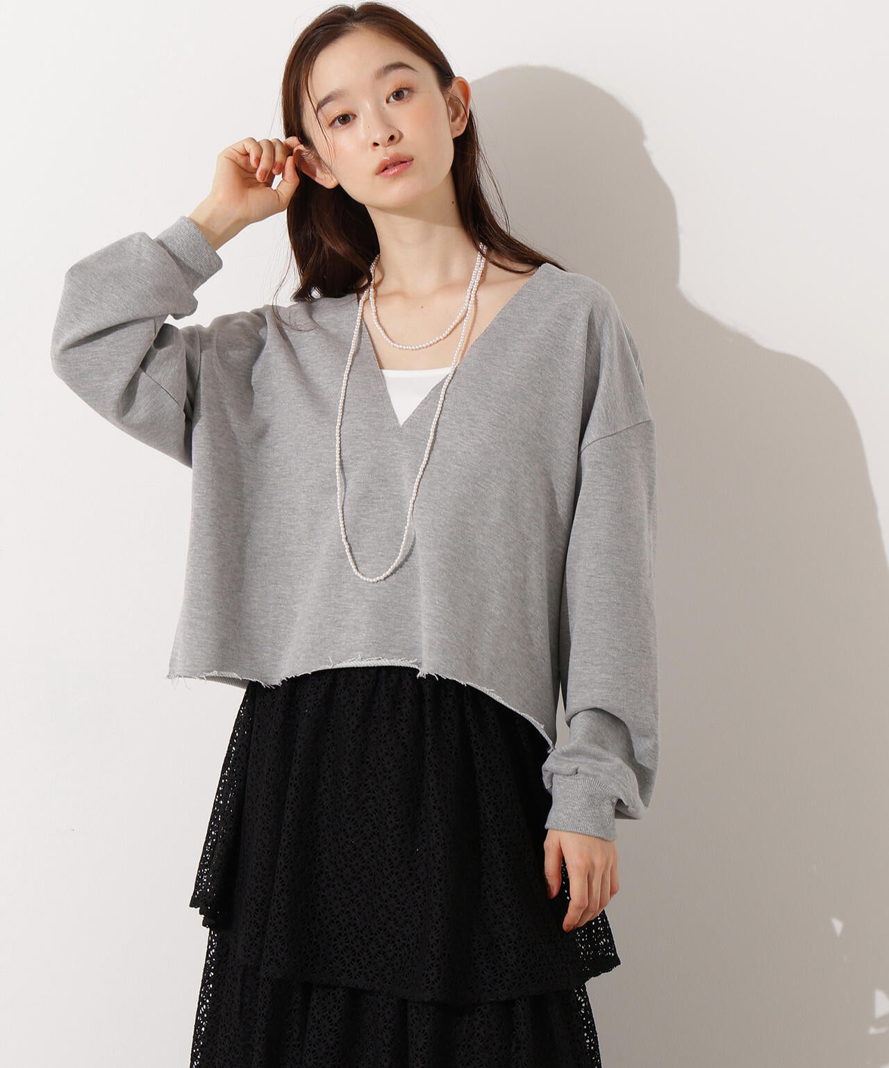 【小室安未さん着用】Vネックスウェットプルオーバー