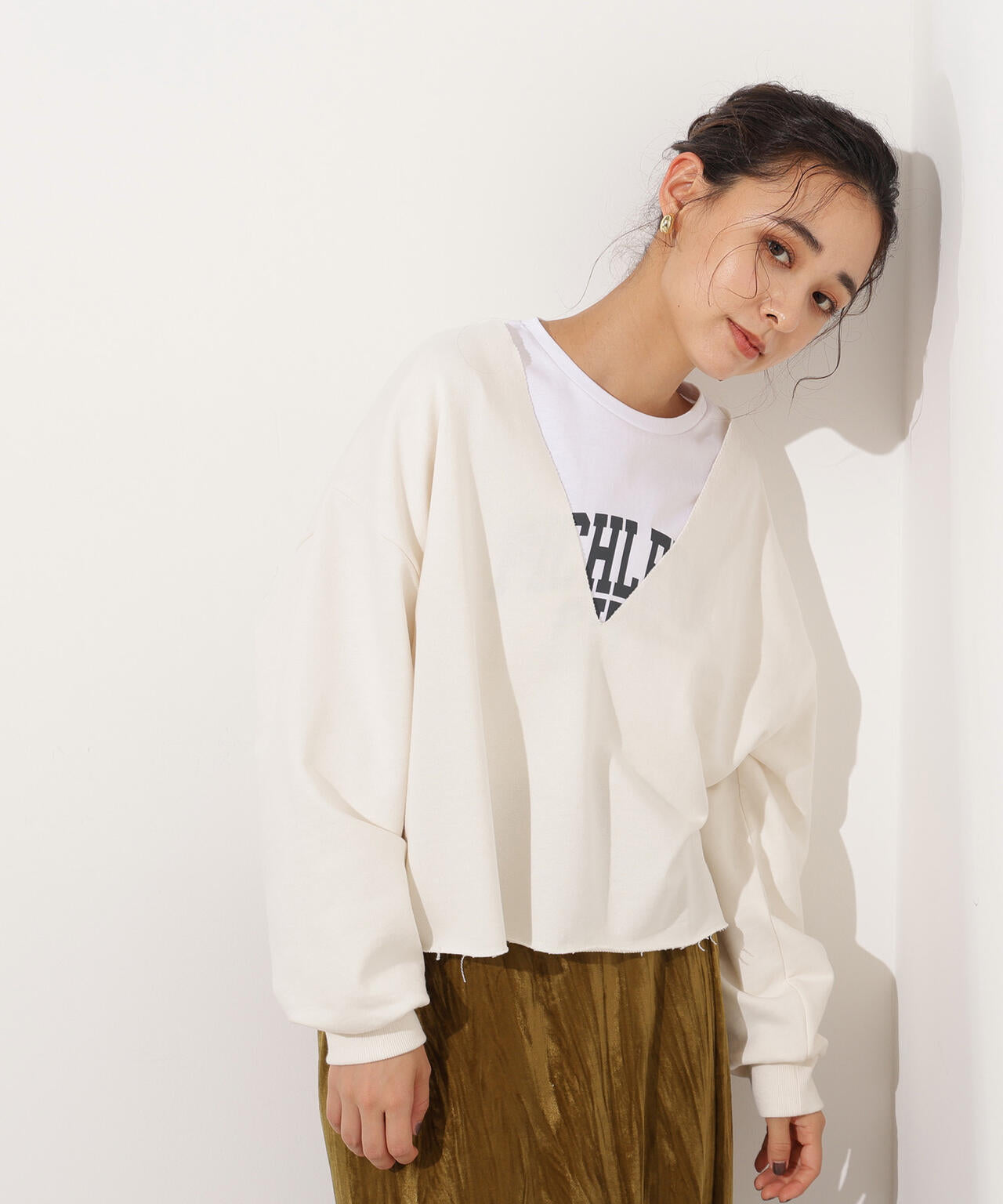 【小室安未さん着用】Vネックスウェットプルオーバー