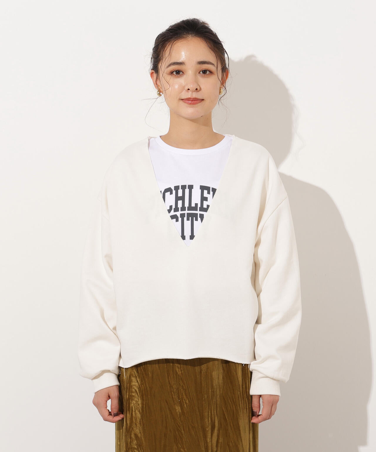 【小室安未さん着用】Vネックスウェットプルオーバー