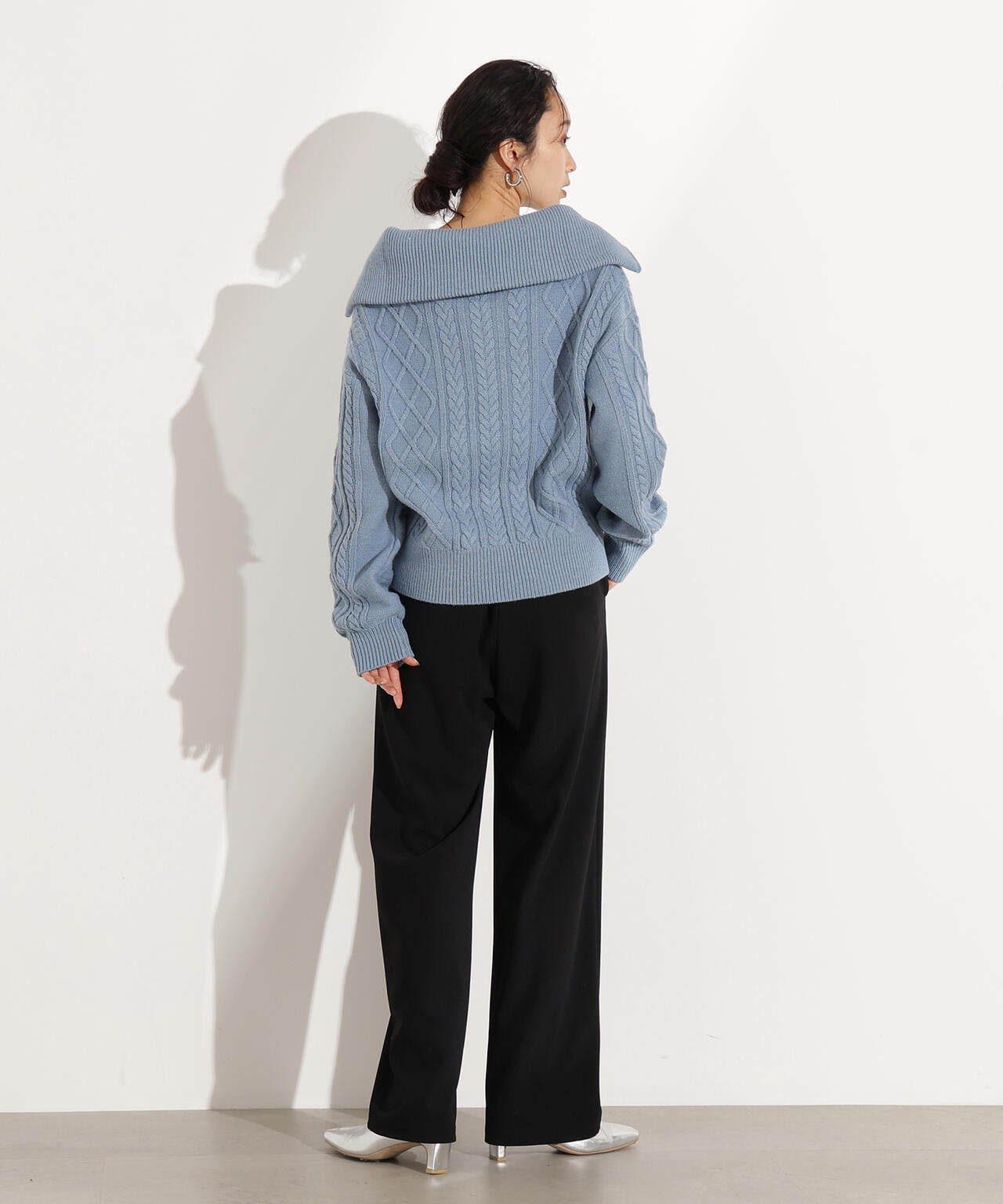 ハーフジップケーブルニット