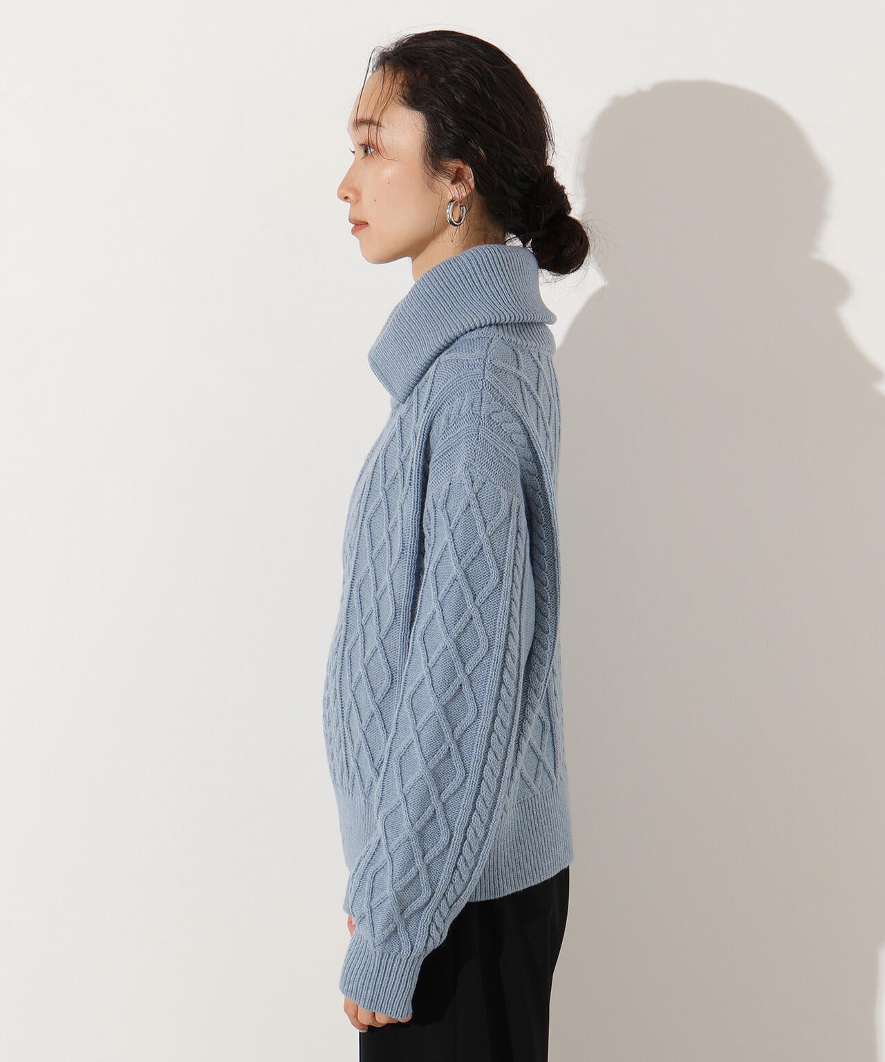 ハーフジップケーブルニット
