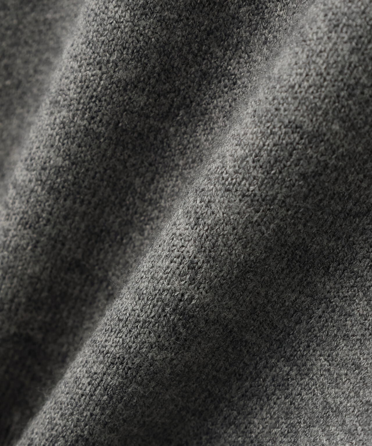 ロゴジャガードニット