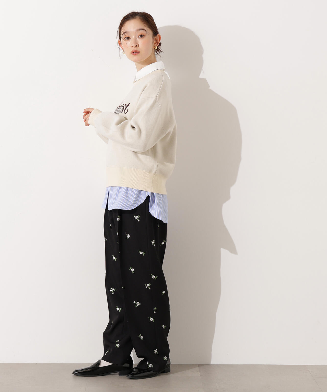 ロゴジャガードニット