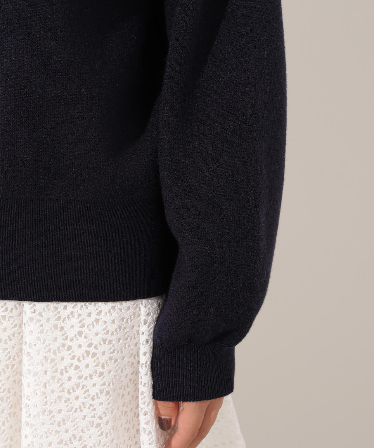 ロゴジャガードニット