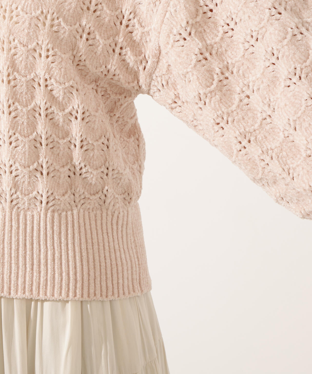 モールアイレットニット