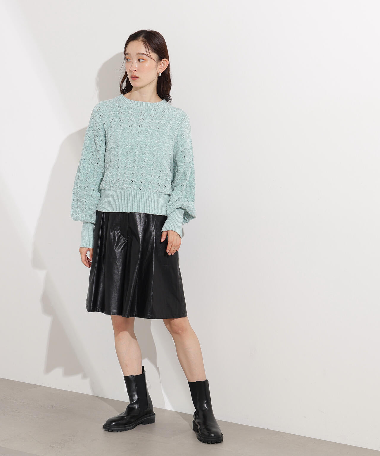 モールアイレットニット