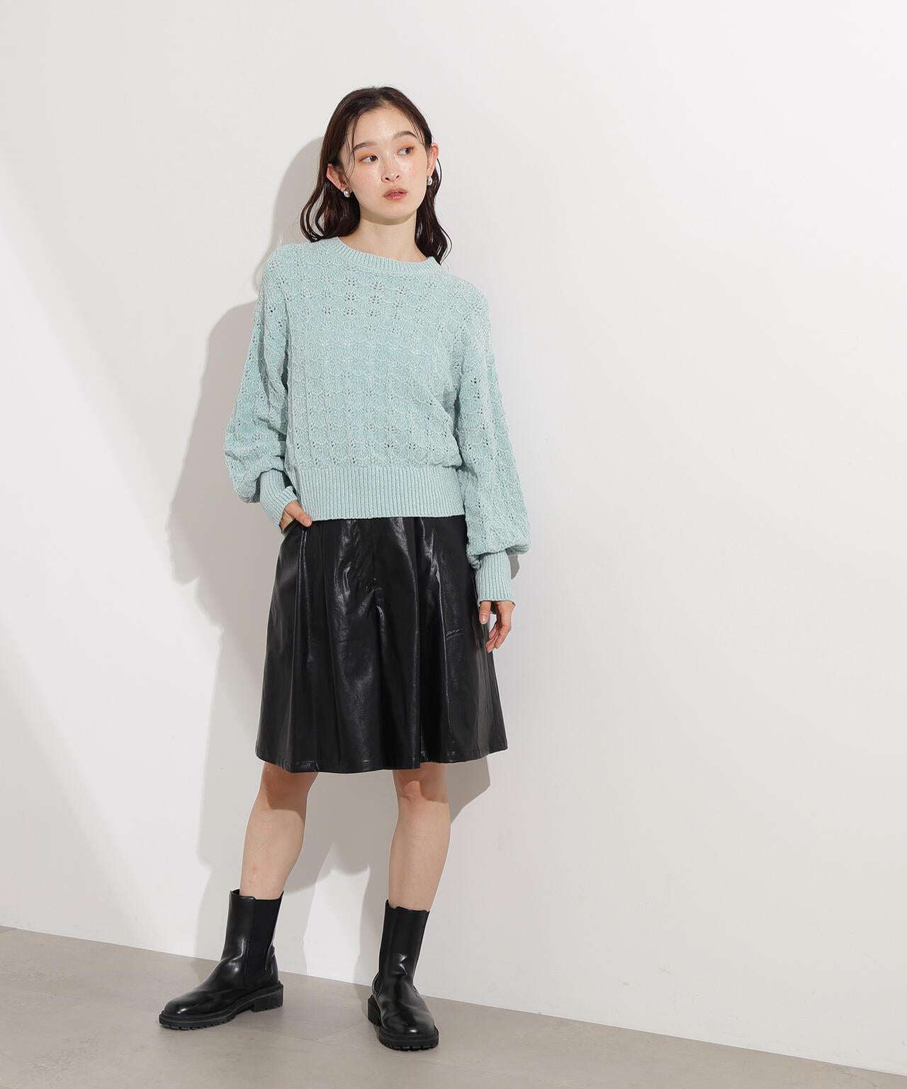 モールアイレットニット