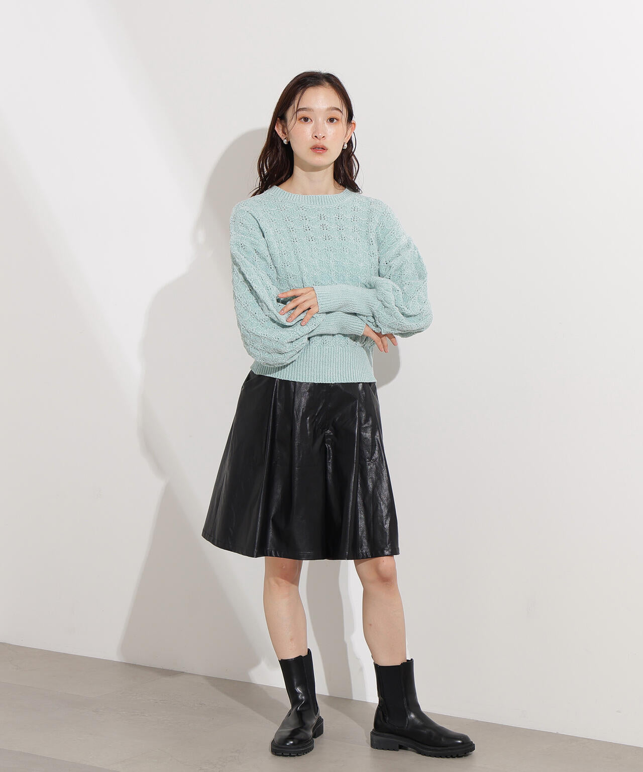 モールアイレットニット