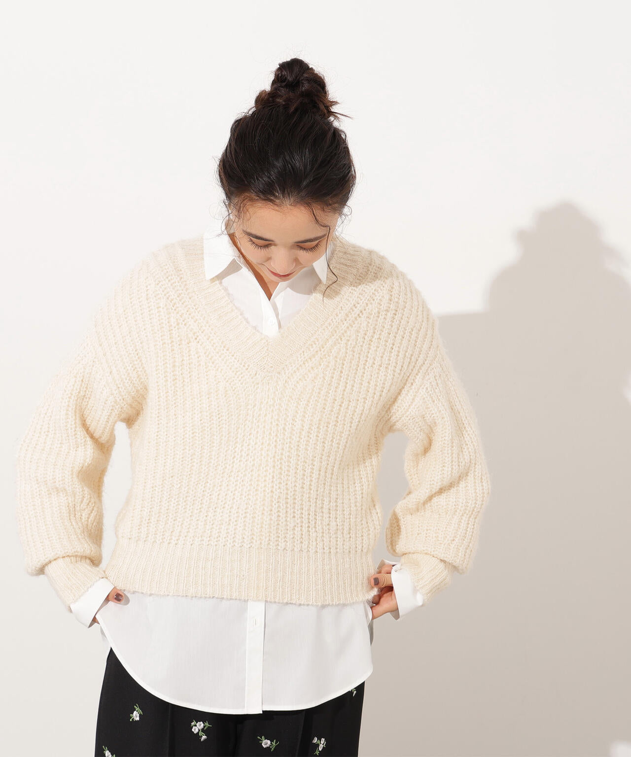 【岸本セシルさん着用】Vネックオーバーニット