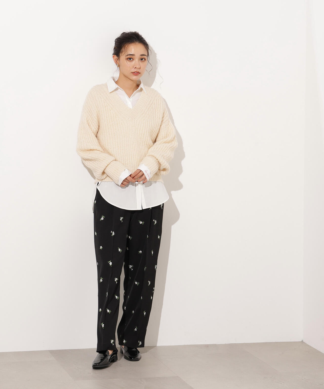 【岸本セシルさん着用】Vネックオーバーニット