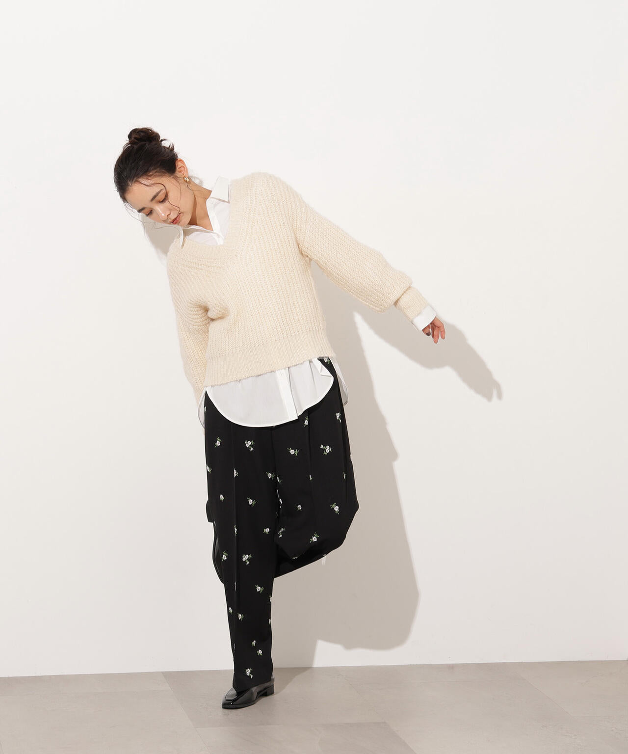 【岸本セシルさん着用】Vネックオーバーニット