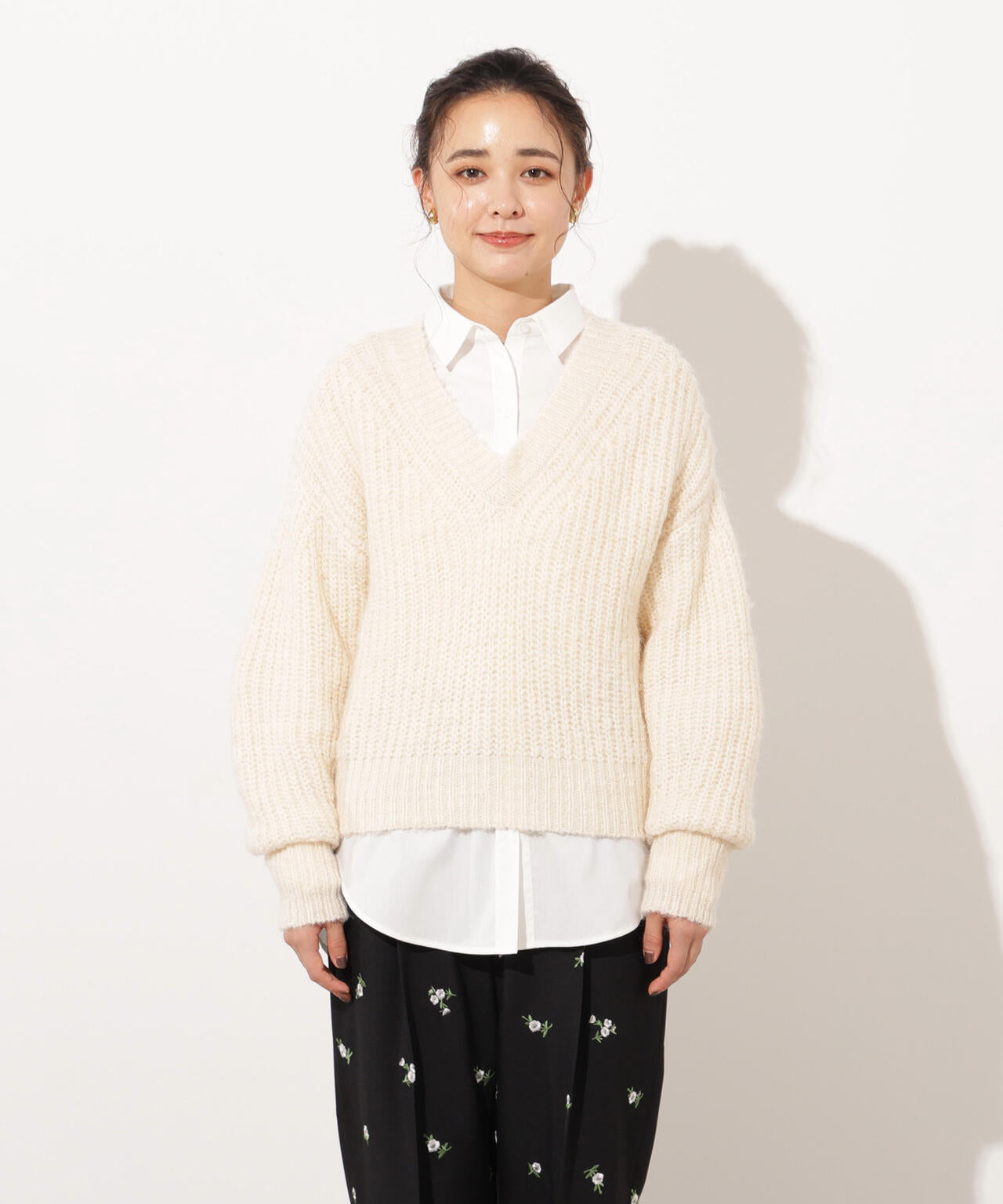 【岸本セシルさん着用】Vネックオーバーニット