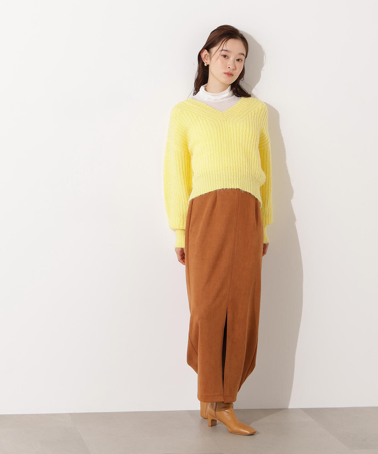 【岸本セシルさん着用】Vネックオーバーニット