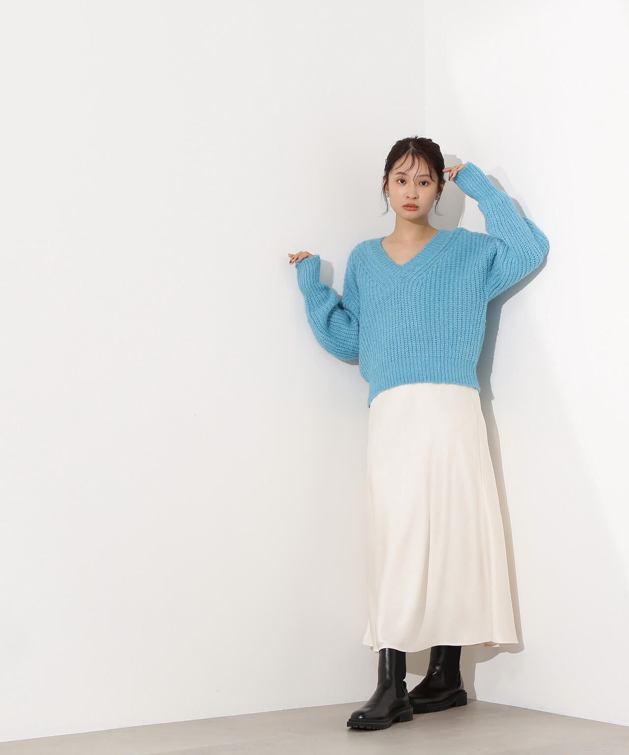 【岸本セシルさん着用】Vネックオーバーニット