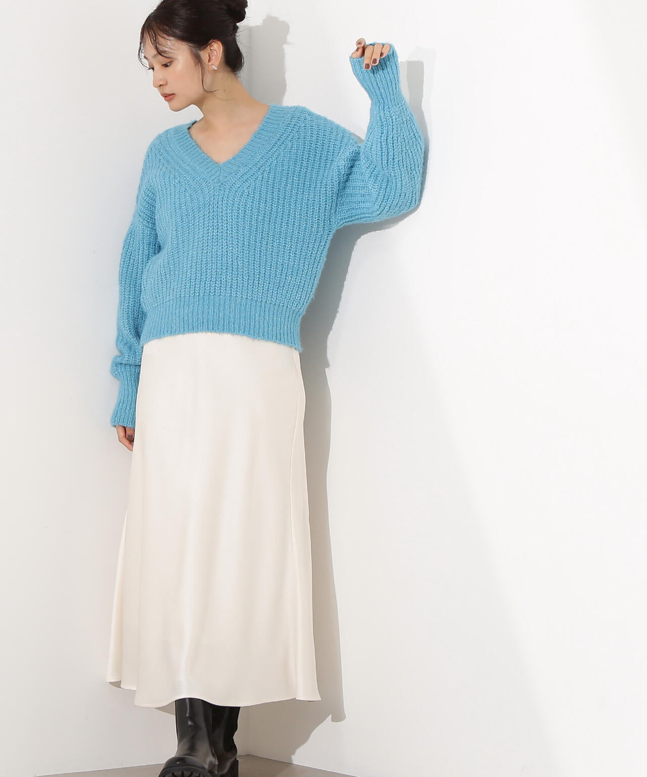 【岸本セシルさん着用】Vネックオーバーニット