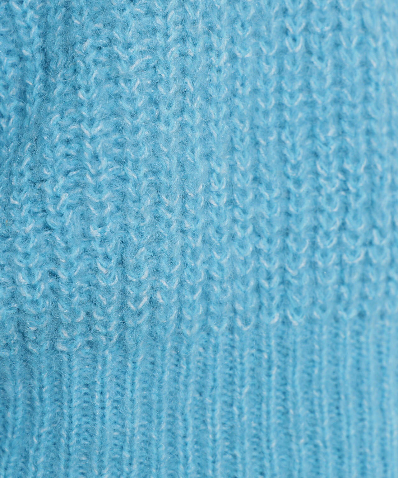 【岸本セシルさん着用】Vネックオーバーニット