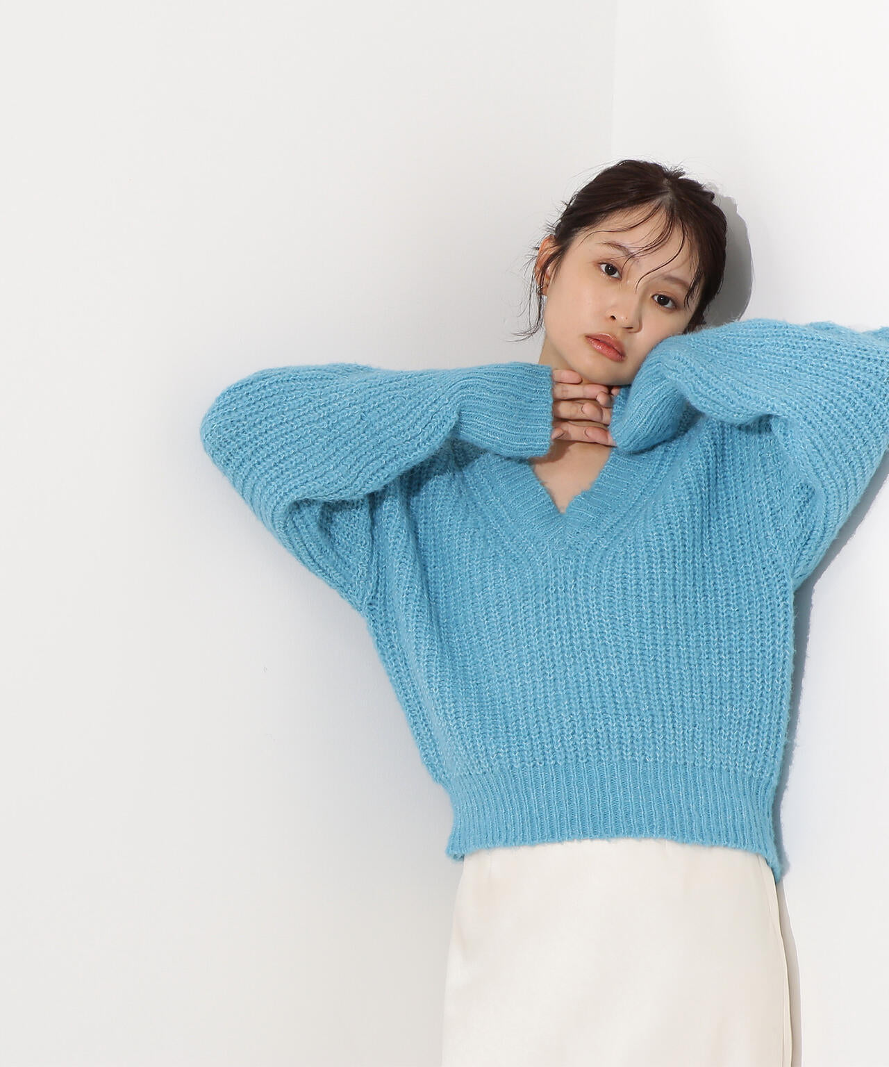 【岸本セシルさん着用】Vネックオーバーニット